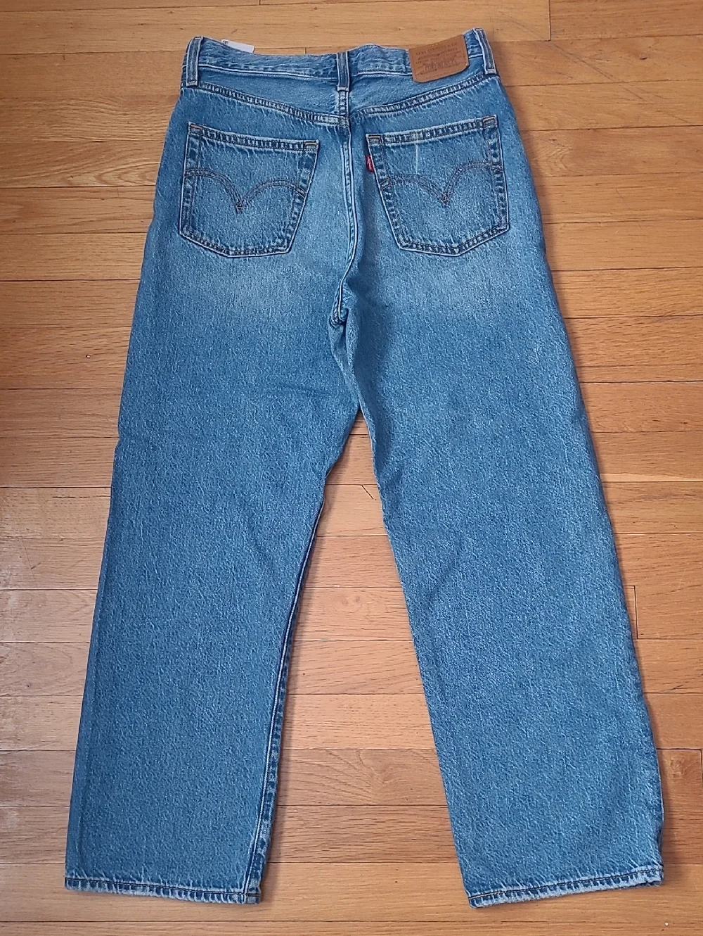 Levi's Ribcage Straight Leg Midium Wash Jeans - Picture 4 of 7